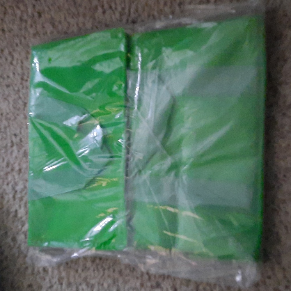 Insulated bag with handle